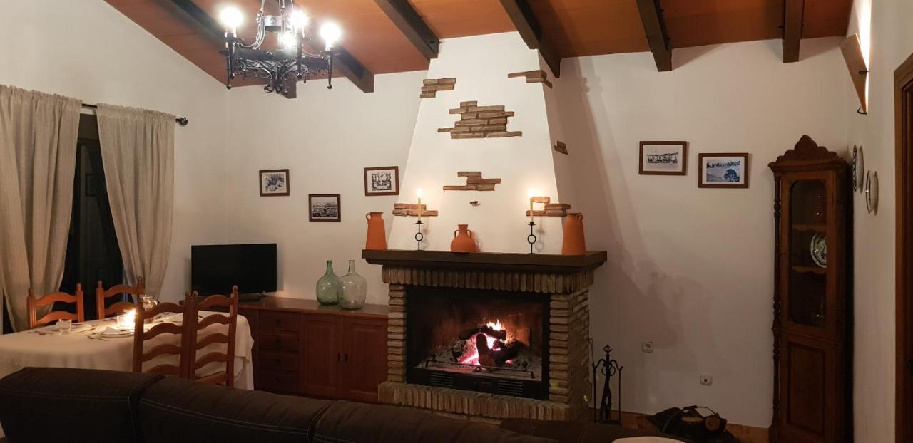Casa Rural La Higuera Chica มาลากา ภายนอก รูปภาพ